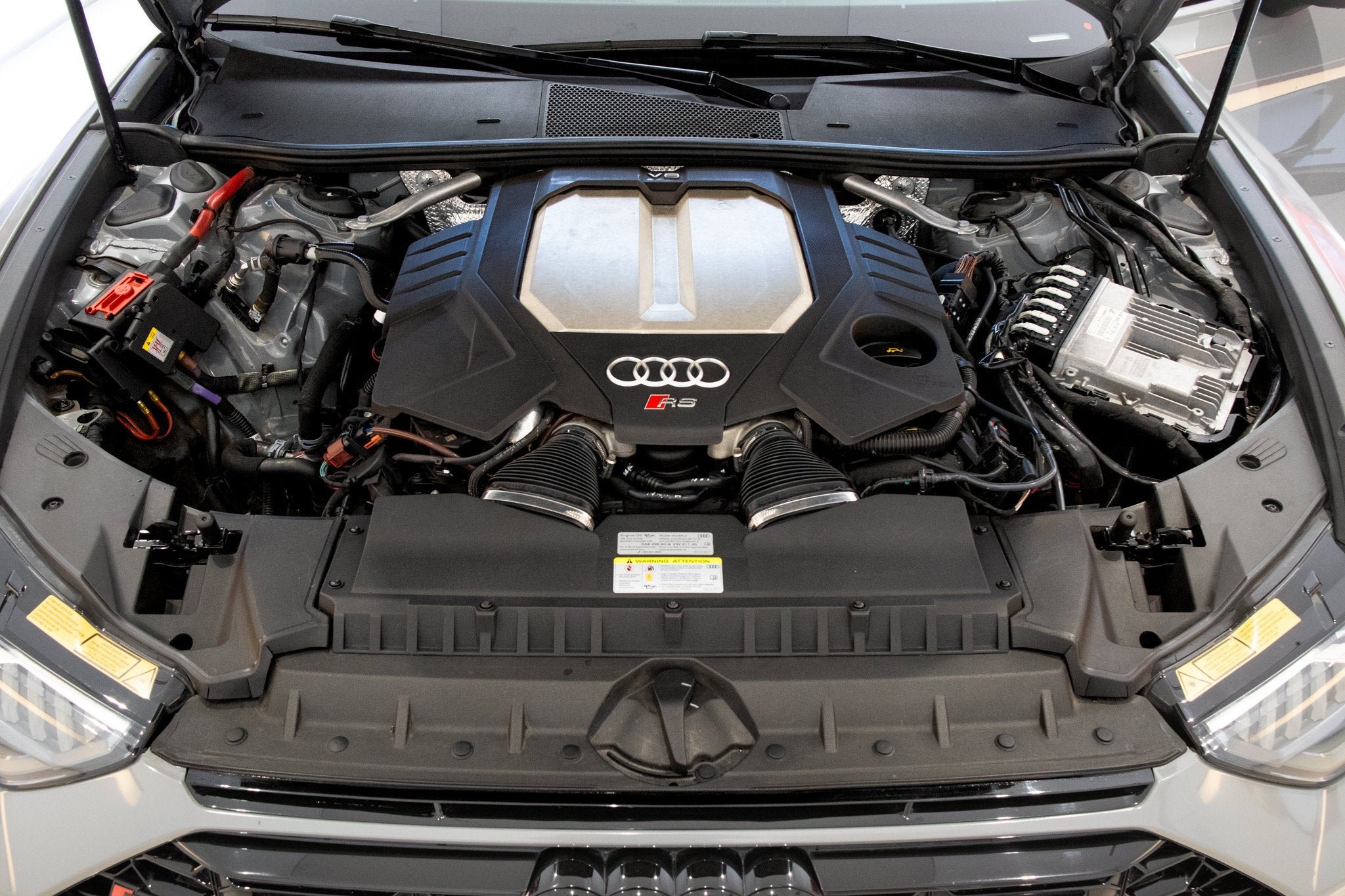 Used 2021 Nardo Gray Audi 4.0 TFSI quattro image 10