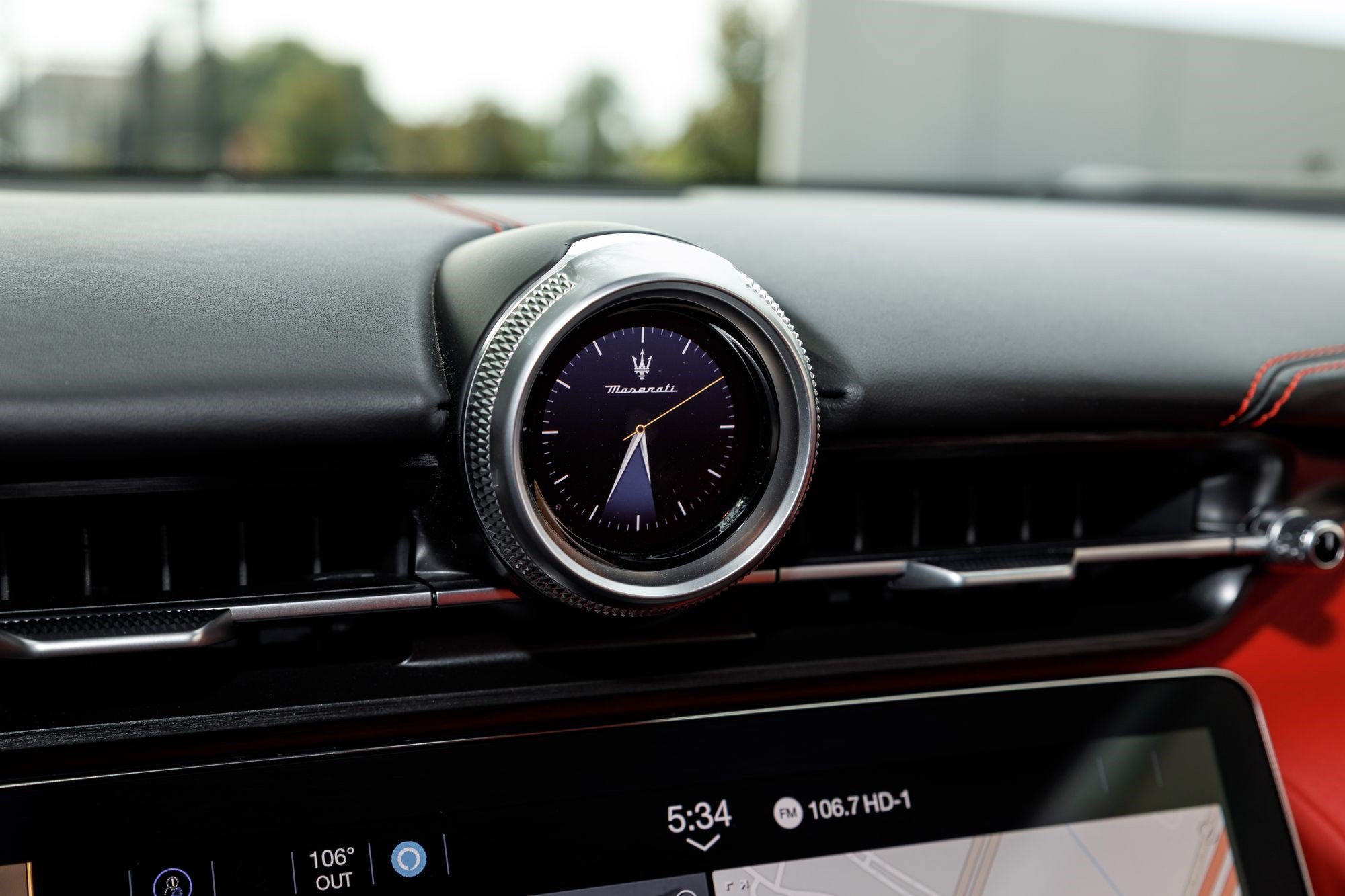 Used 2024 Nero Assoluto Maserati Trofeo image 32