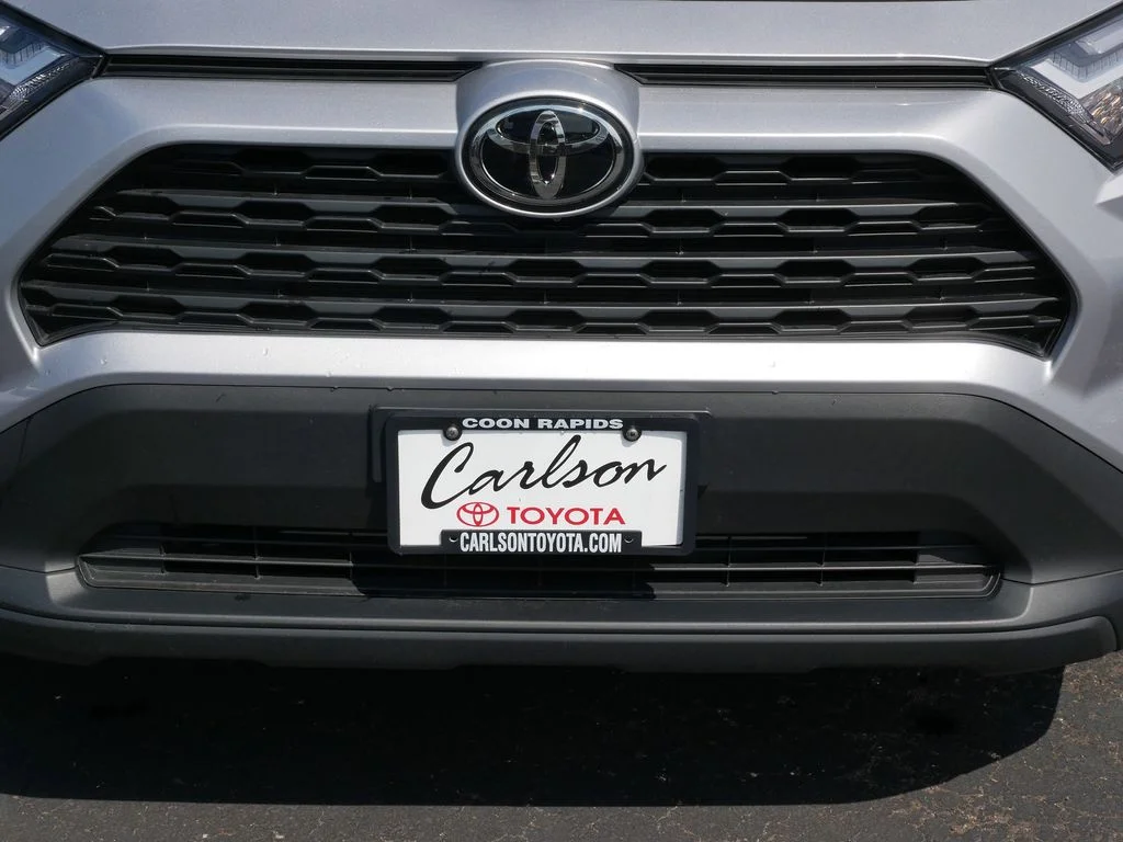 Used 2023 Silver Toyota XLE Premium image 9