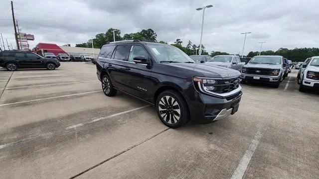 New 2026 Dark Matter Gray Metallic Ford Platinum image 2