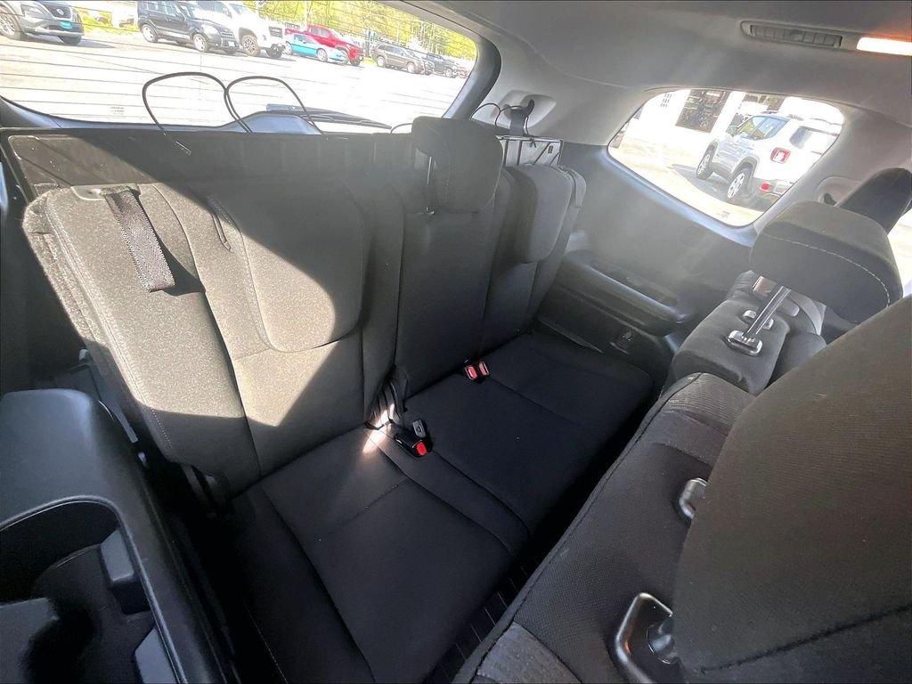 Used 2019 Ice Silver Metallic Subaru Premium image 17