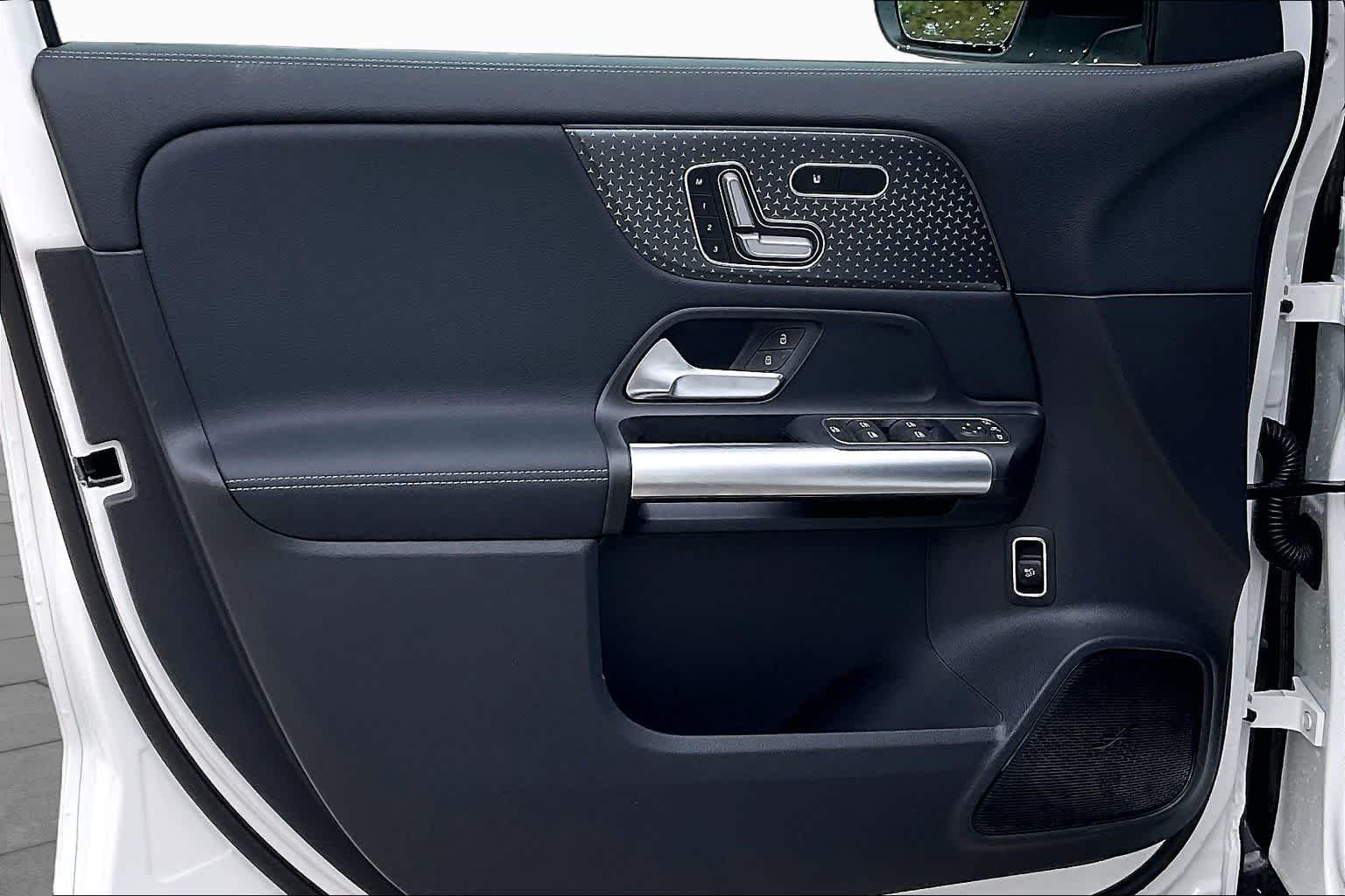New 2026 Polar White Mercedes-Benz GLA 250 image 10