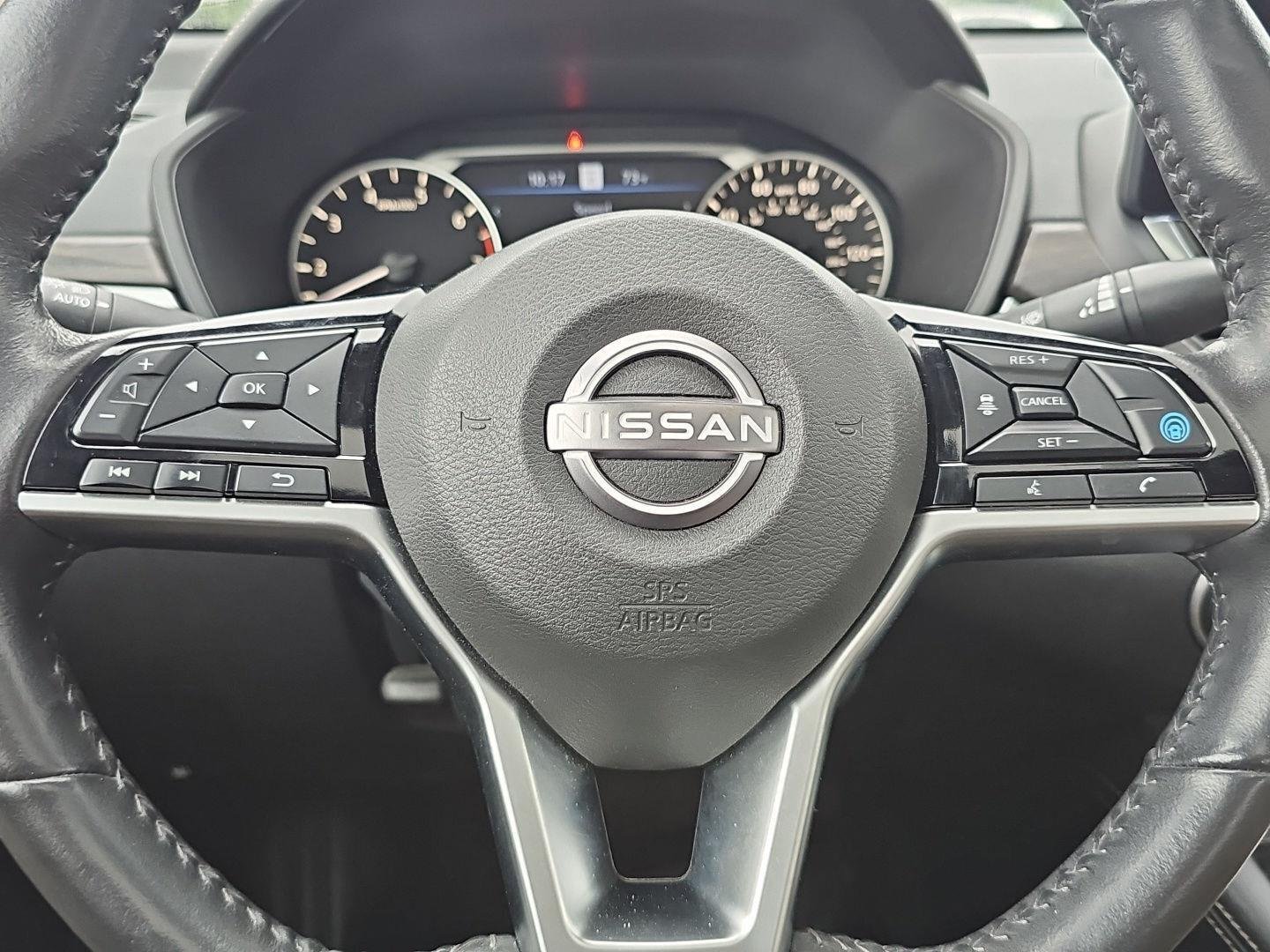Used 2023 Pearl White Tricoat Nissan 2.5 SL image 14