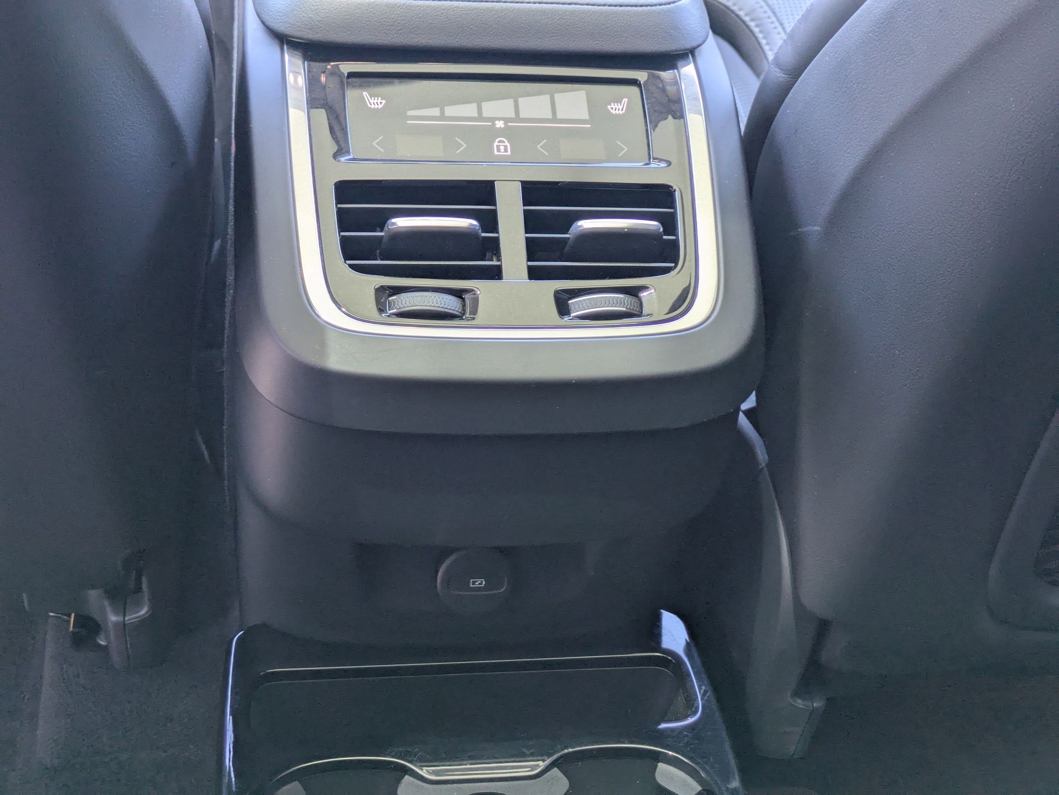 Certified Used 2023 Crystal White Volvo Ultimate image 23