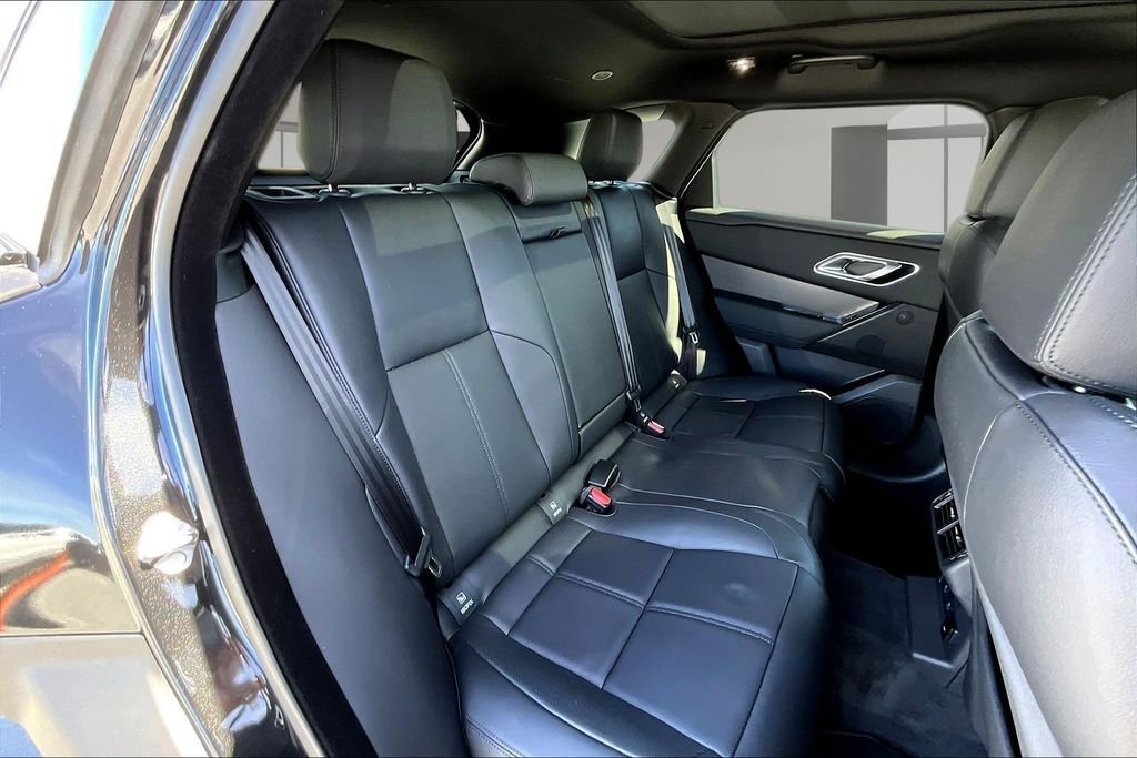 New 2026 SANTORINI BLACK Land Rover S image 10