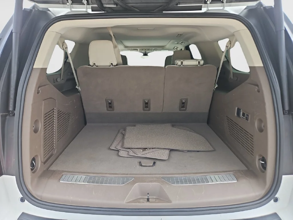Used 2021 WHITE FROST TRICOAT GMC Denali image 9