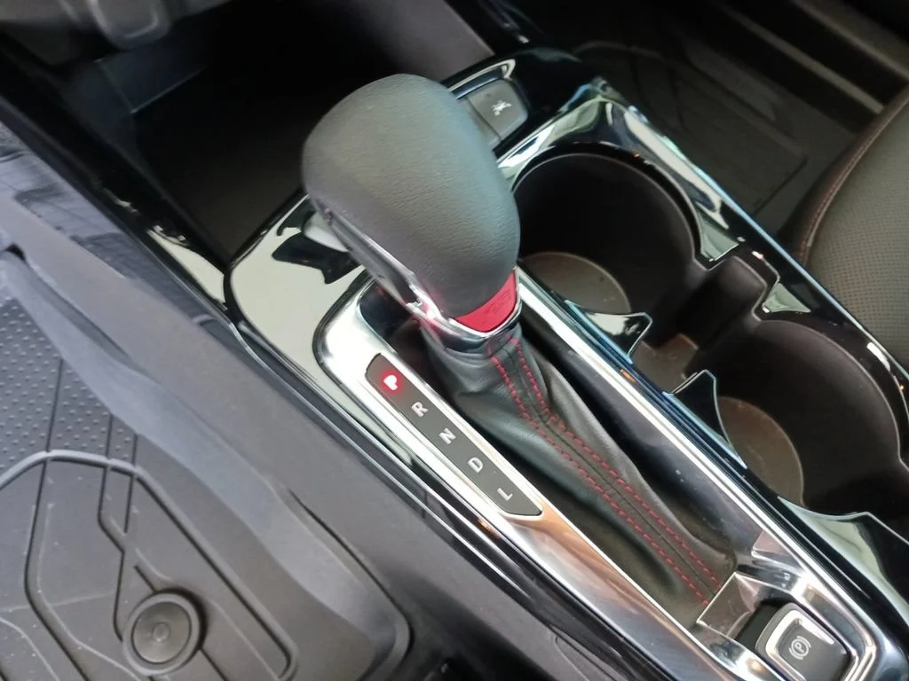 Used 2026 Summit White Chevrolet 2RS image 33
