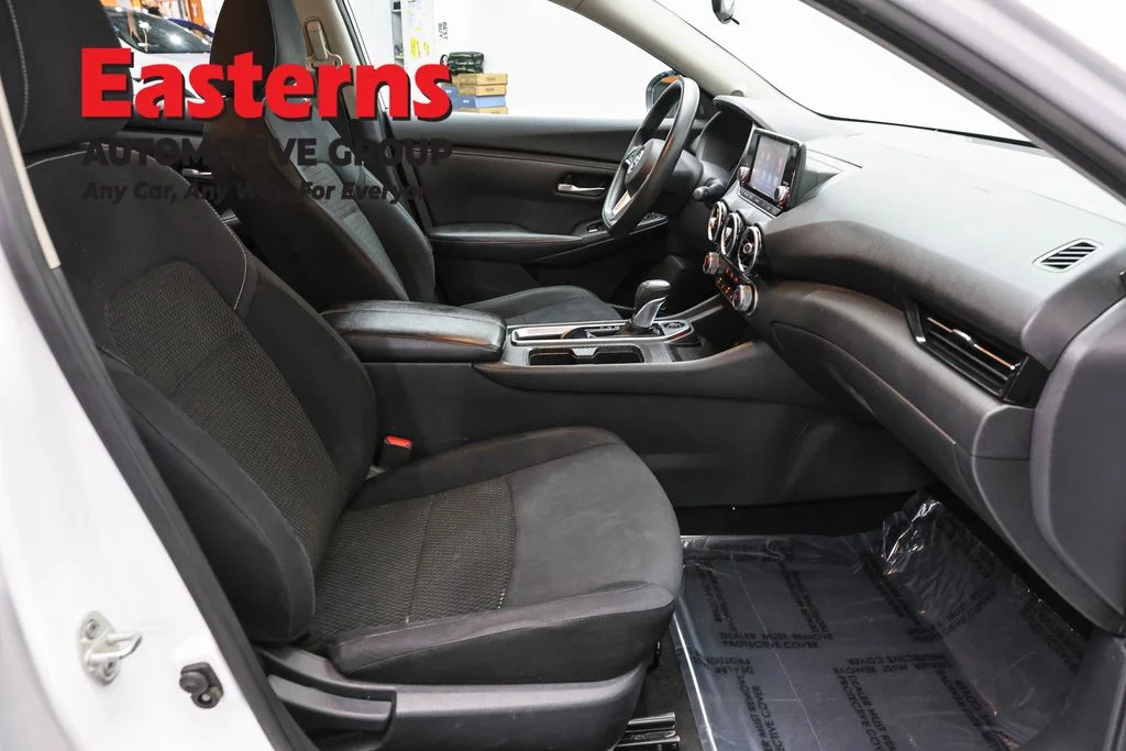 Used 2020 White Nissan S image 23