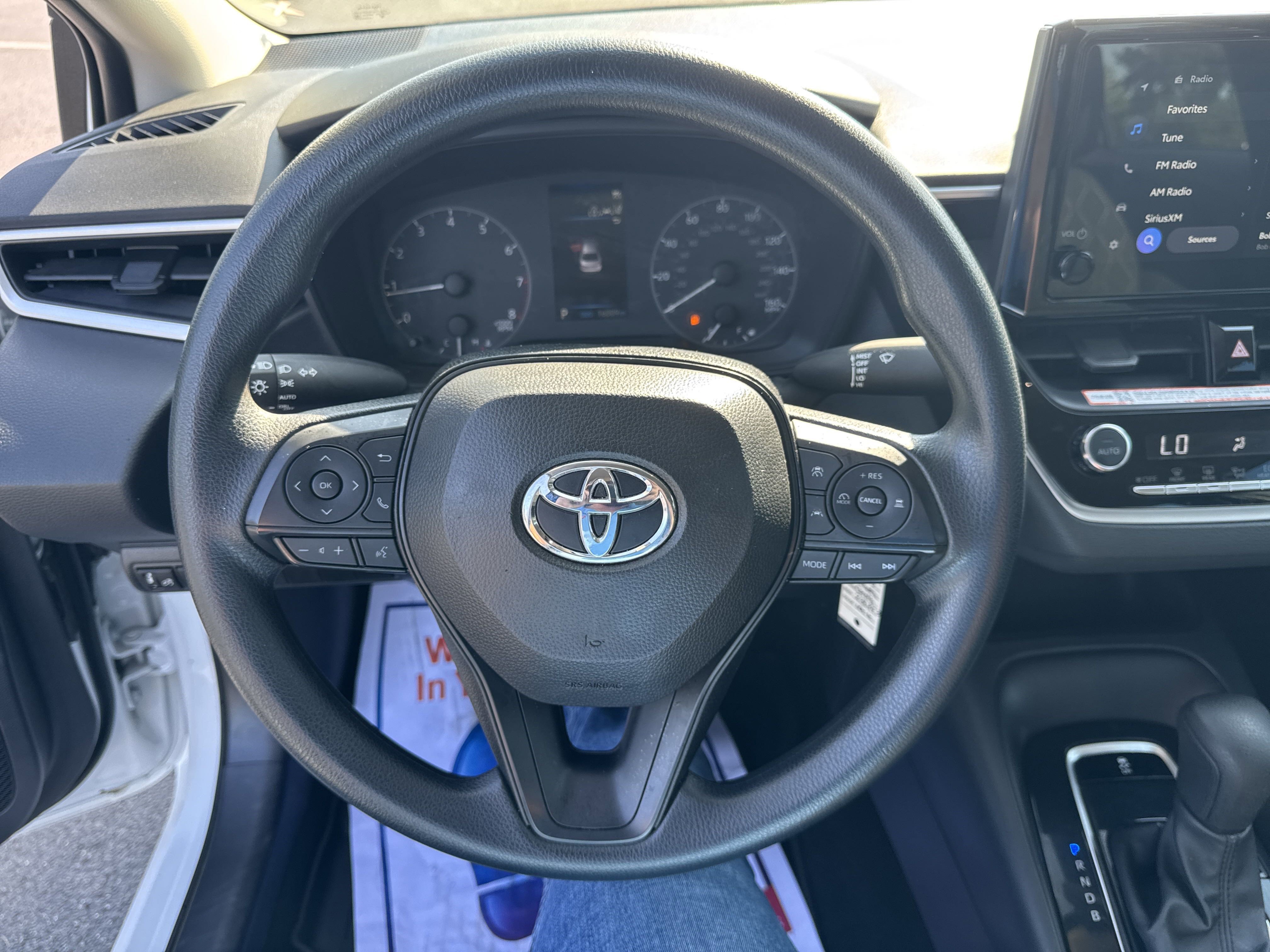 Used 2025  Toyota  image 16