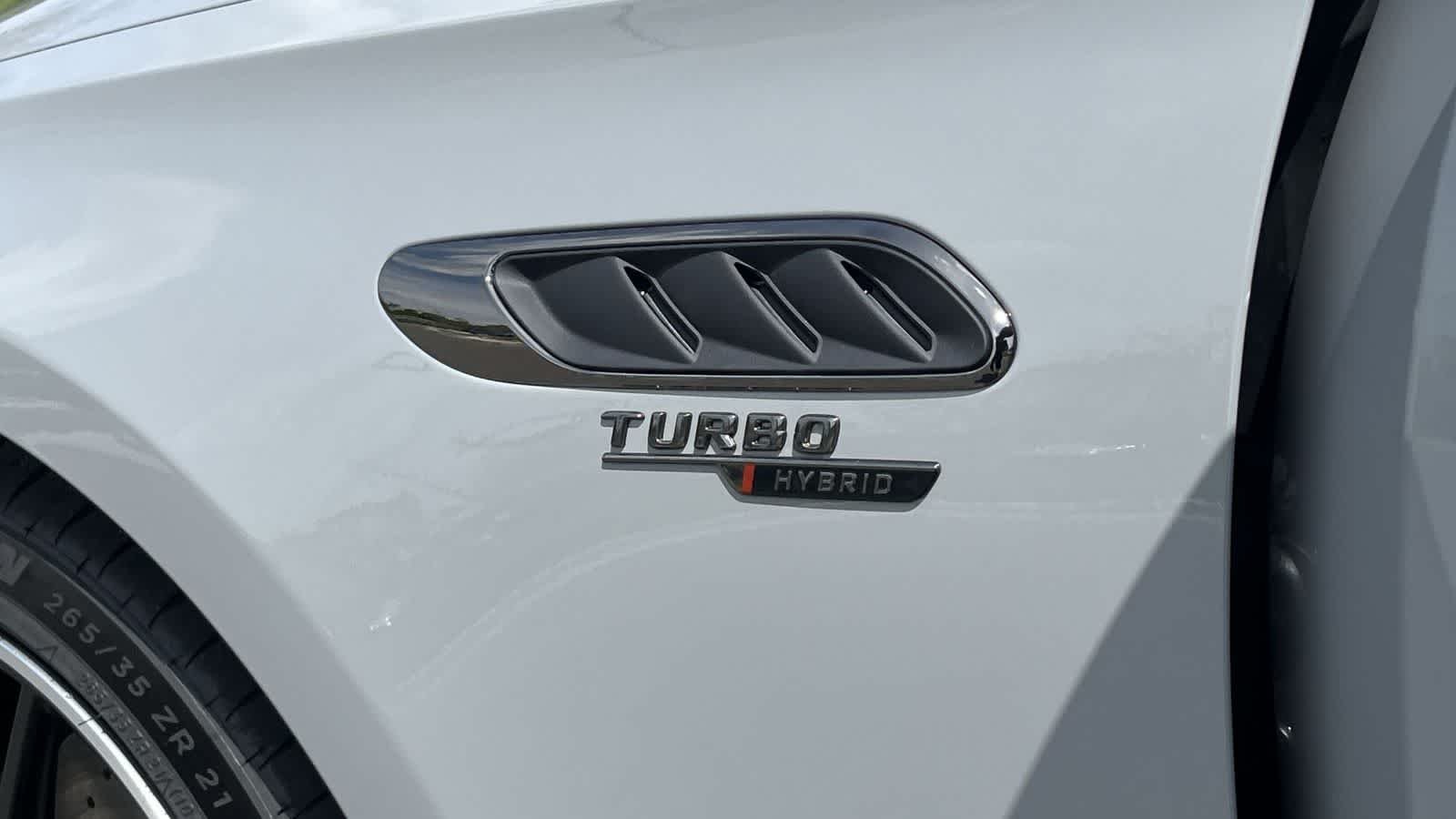 New 2026 MANUFAKTUR Alpine Grey Mercedes-Benz AMG® E 53 E image 22