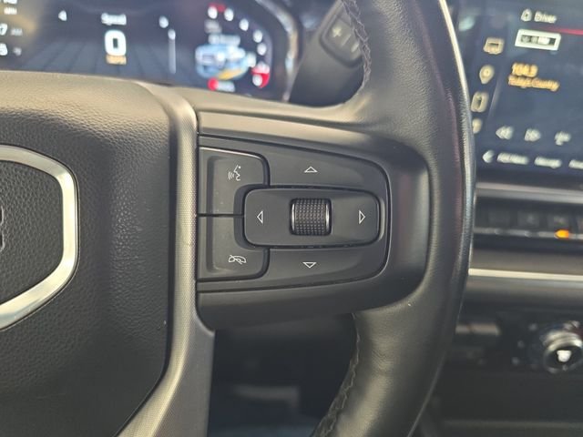Used 2024 White GMC SLT image 18