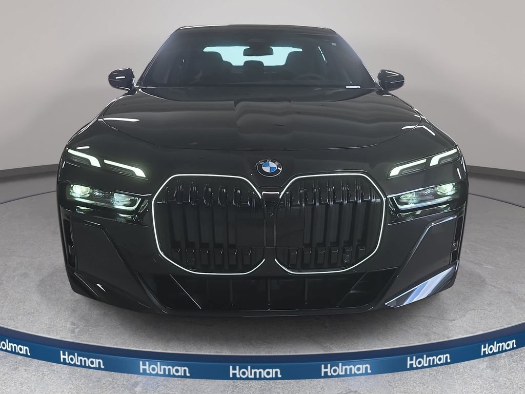 New 2026 Black Sapphire Metallic BMW 740i image 2