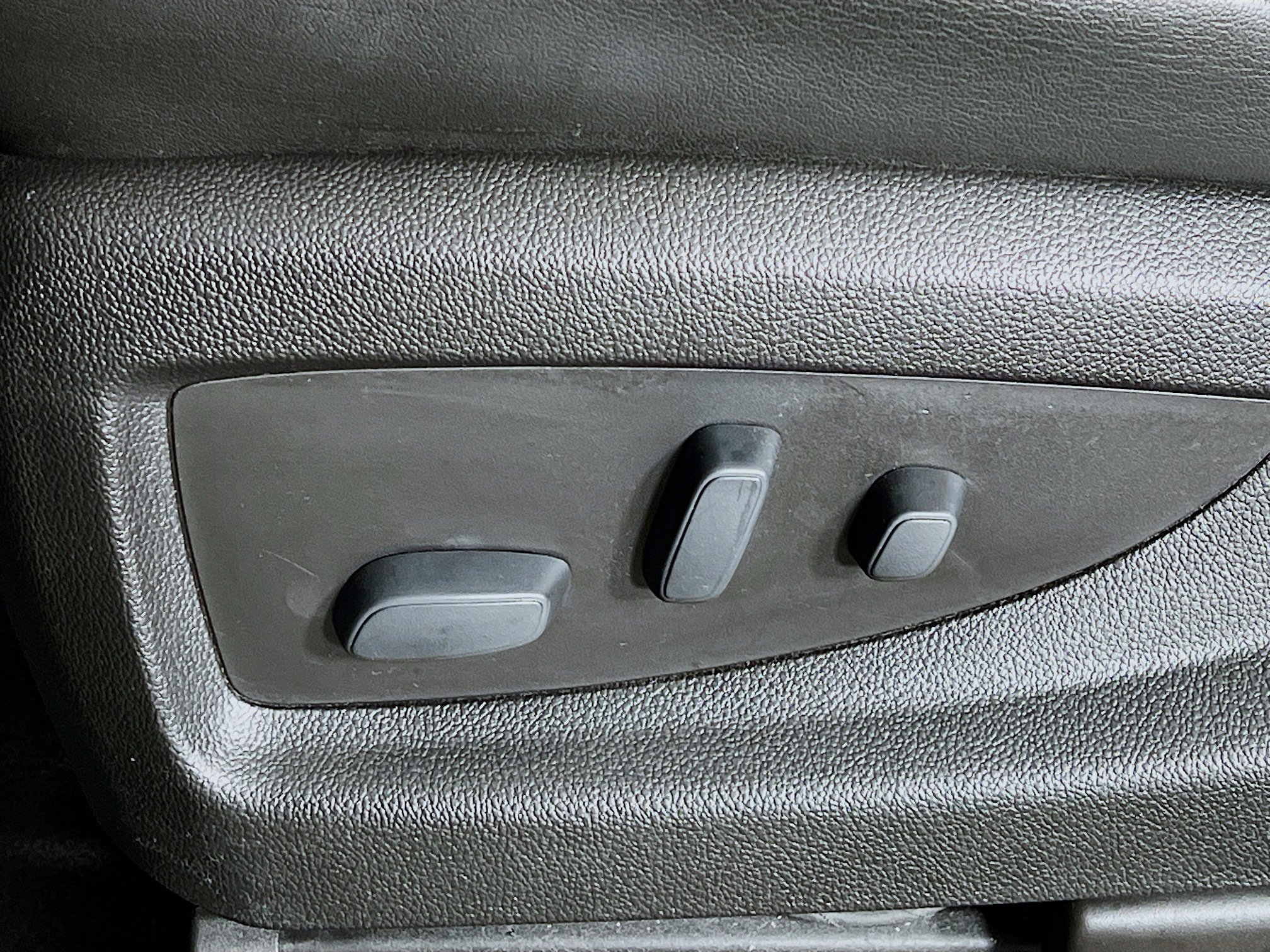 Used 2019 Dark Sky Metallic GMC DENALI image 11
