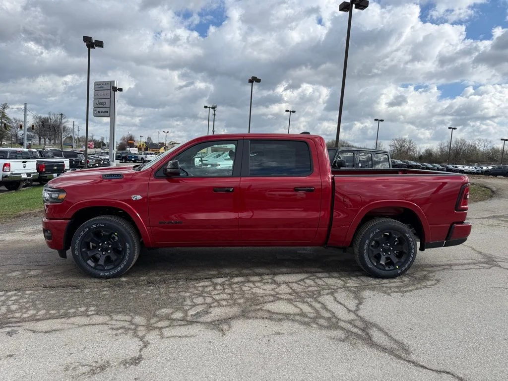 New 2026 Molten Red Pearl-Coat Exterior Paint RAM Big Horn/Lone Star image 9