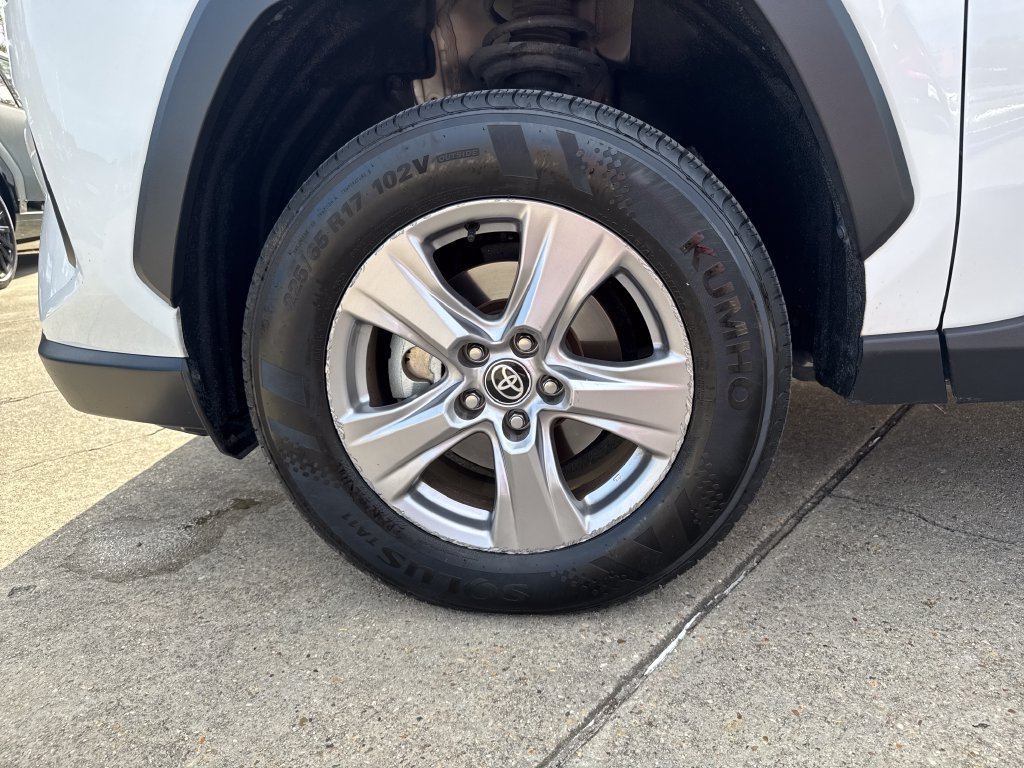 Certified Used 2025 White Toyota XLE image 32