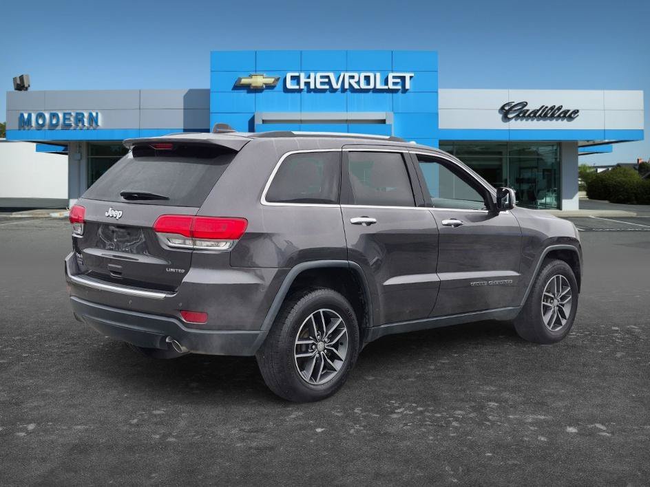 Used 2018 Granite Crystal Metallic Clearcoat Jeep Limited image 5
