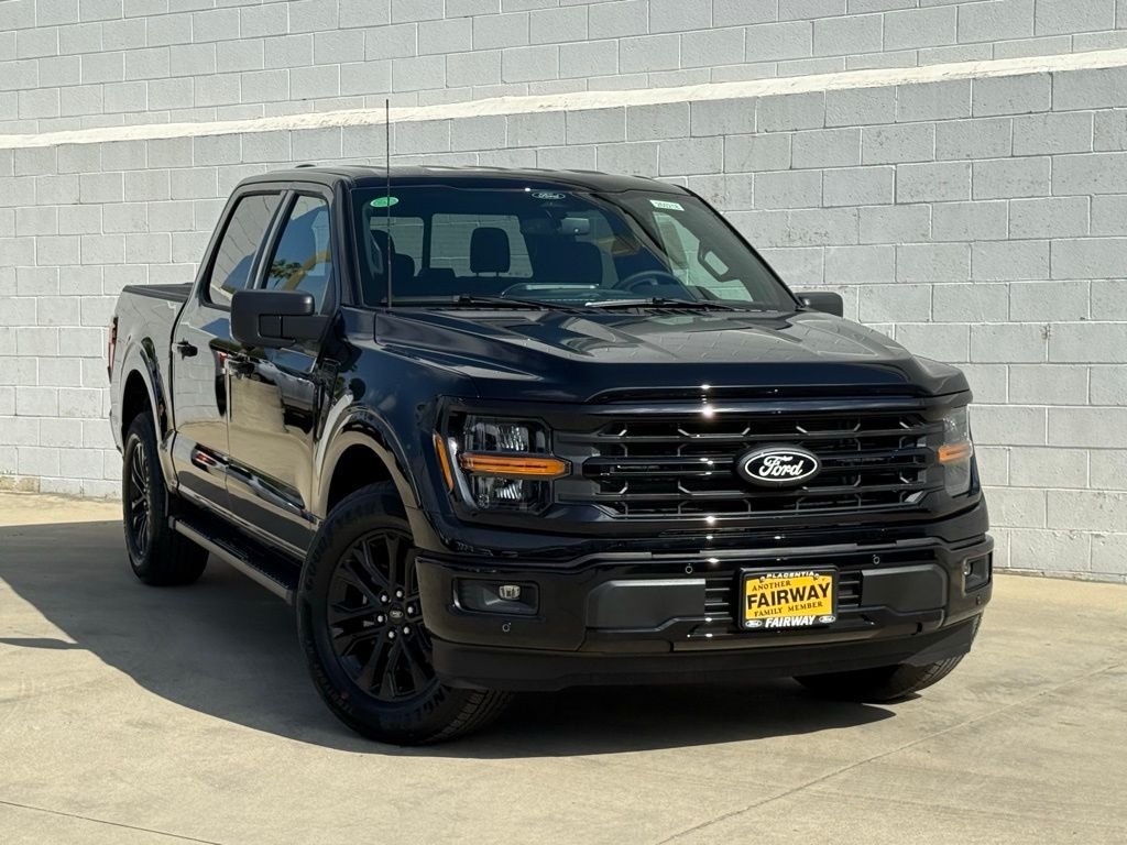 New 2026 Agate Black Metallic Ford XLT image 2