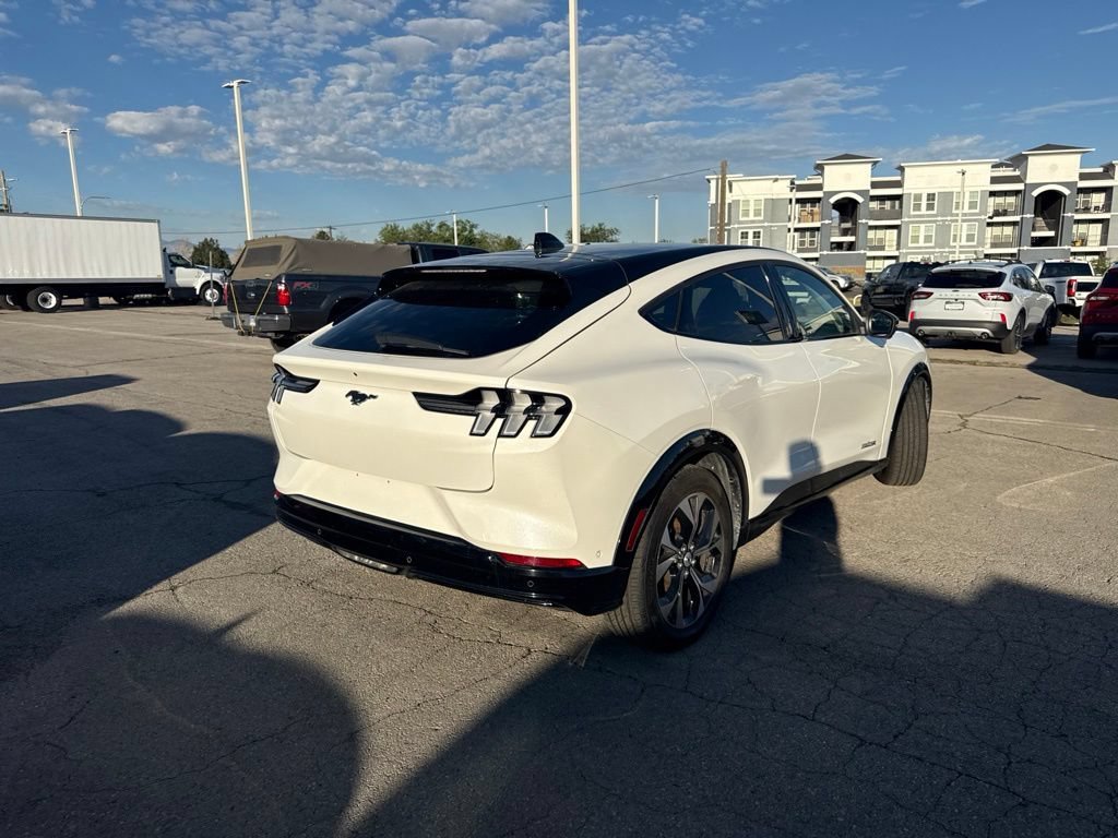 Used 2023 White Metallic Ford Premium image 5