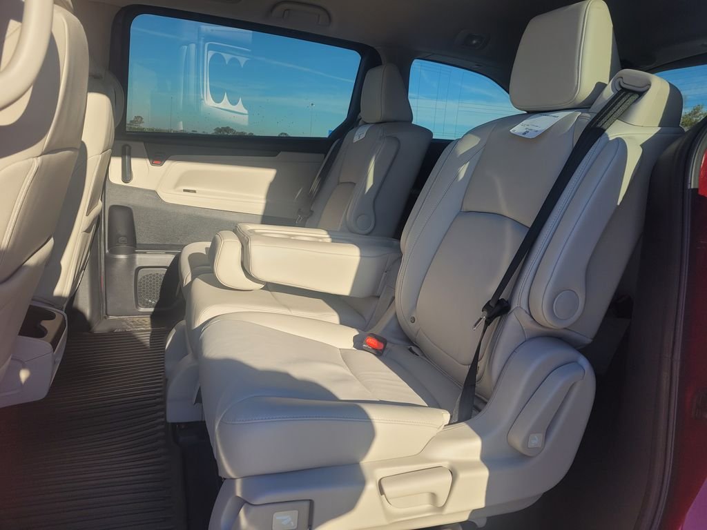 2026 Honda Odyssey EX-L - Photo 15