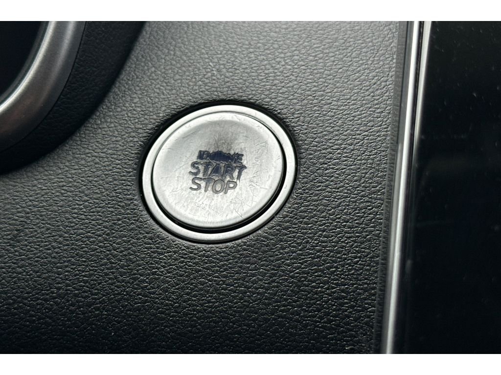 Used 2022 Phantom Black Hyundai SEL image 35