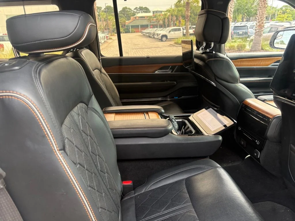 Used 2022 White Jeep Series III image 16