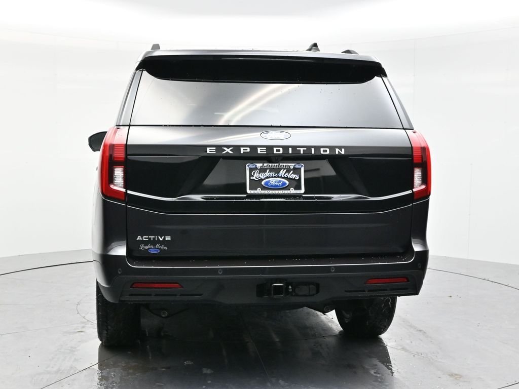 New 2025 Dark Matter Gray Metallic Ford Active image 6