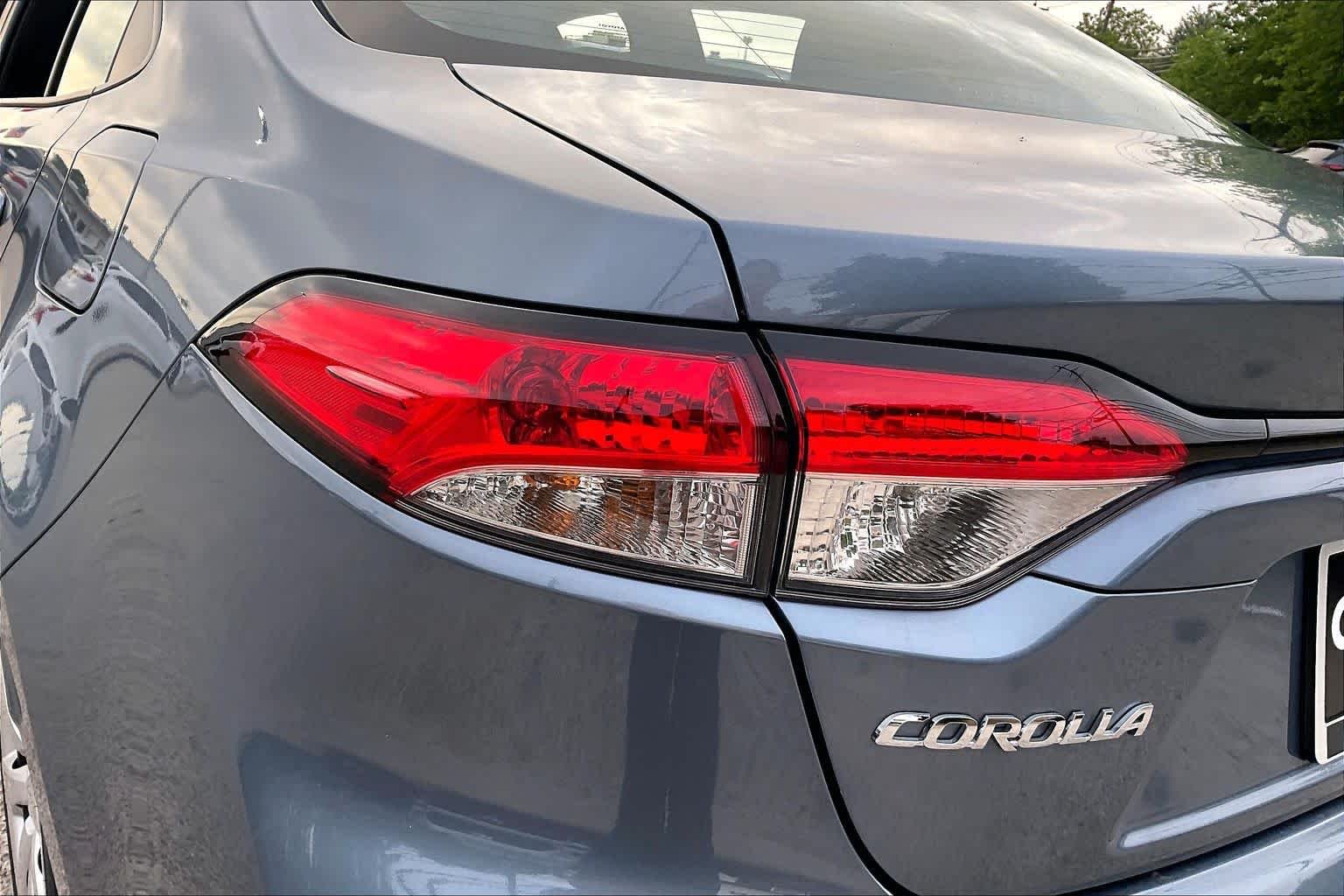Used 2026 Celestite Toyota LE image 28