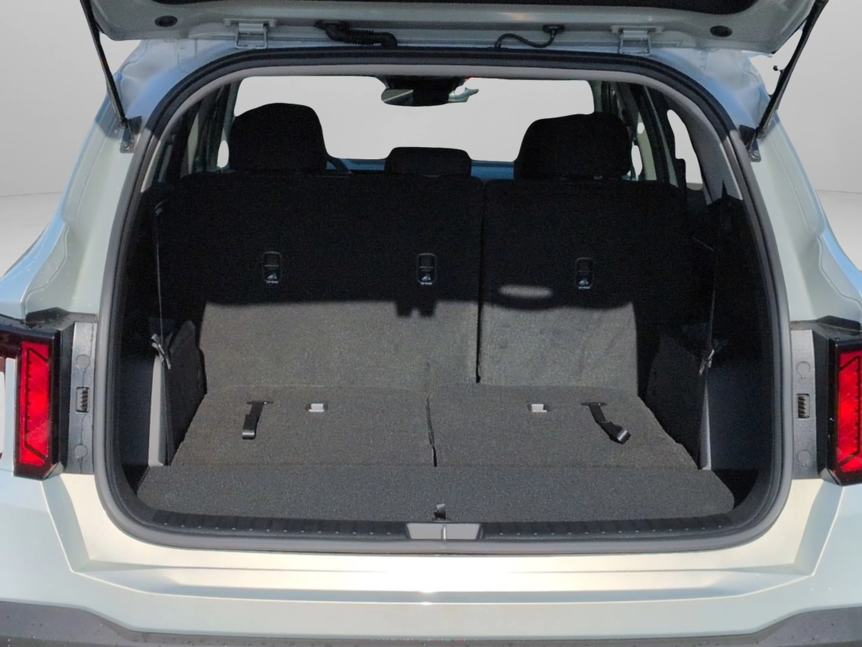 New 2026 Ivory Silver Kia LX image 35
