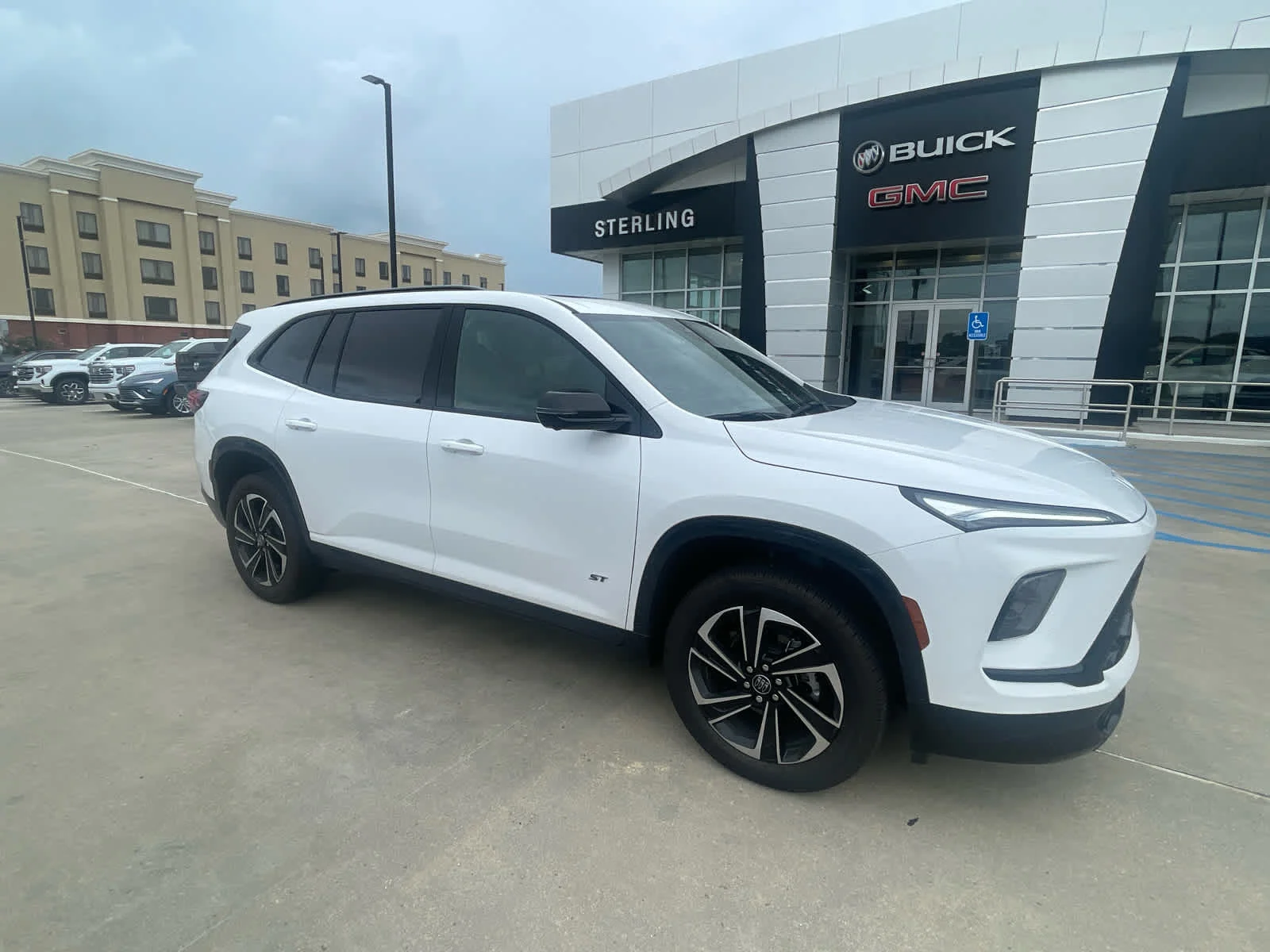 2026 Buick Enclave Sport Touring AWD's photo