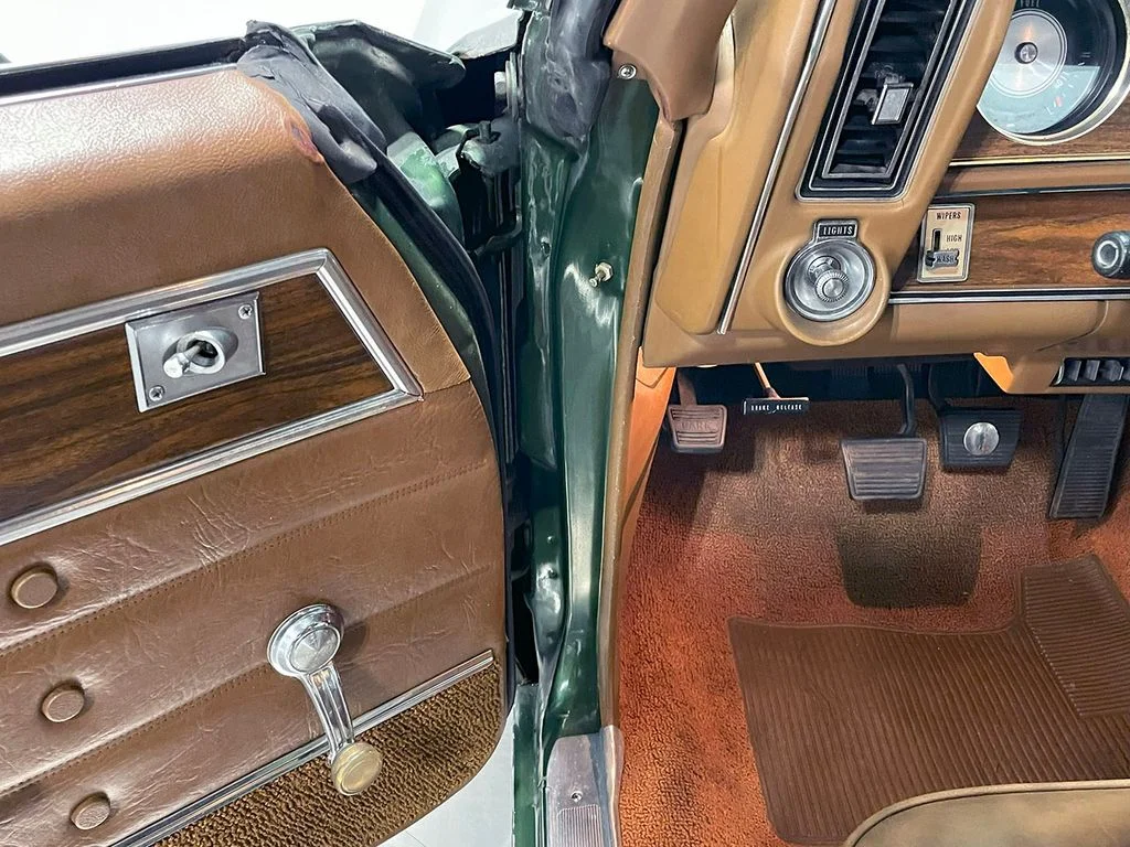 Used 1972  Oldsmobile  image 49