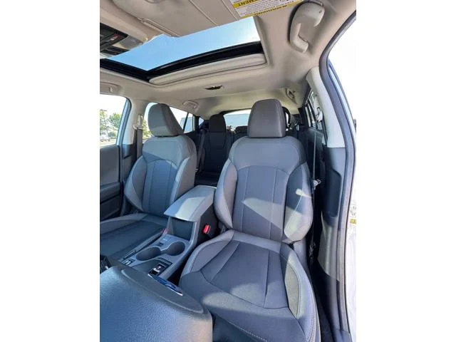 New 2026 CRYSTAL WHITE PEARL Subaru Premium image 32