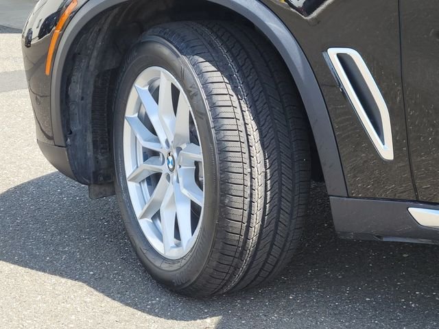 Certified Used 2023 Black BMW xDrive40i image 36