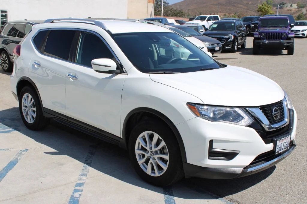 Used 2019 White Nissan SV image 3