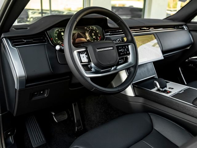 New 2026 Fuji White Land Rover SE image 16