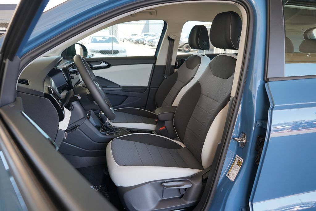 New 2027 Monterey Blue Pearl Volkswagen 1.5T S image 10