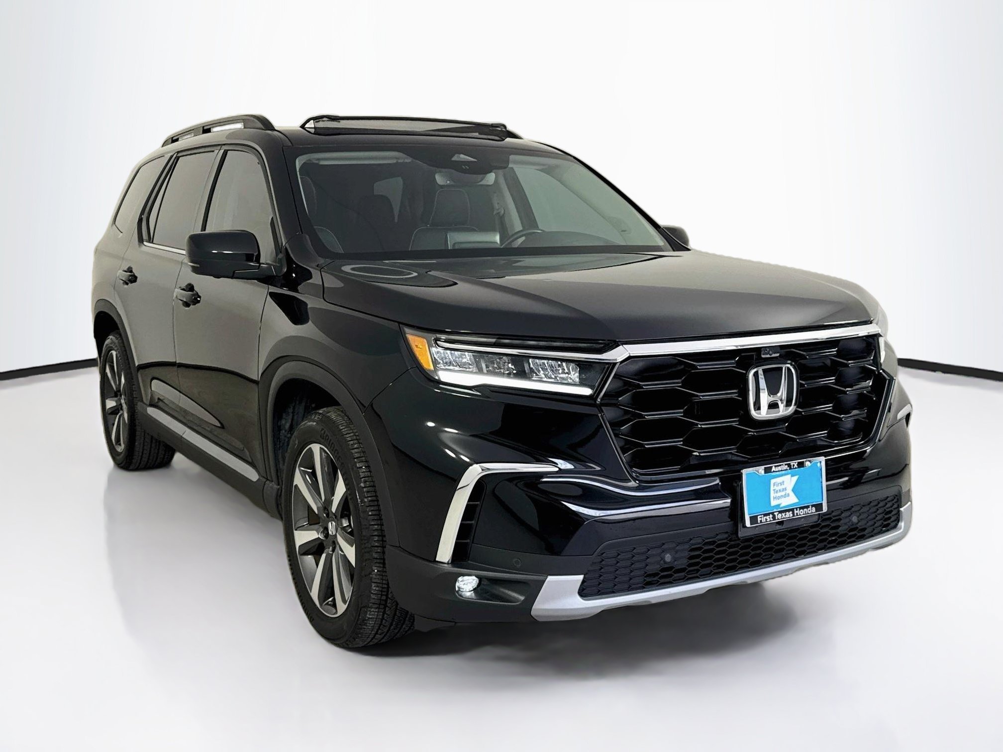 Certified Used 2025 Crystal Black Pearl Honda AWD Elite image 48