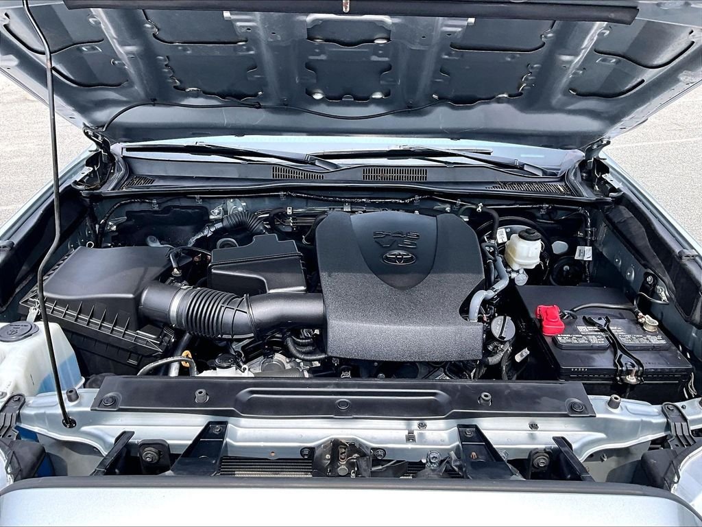 Used 2023 Silver Toyota SR5 image 29