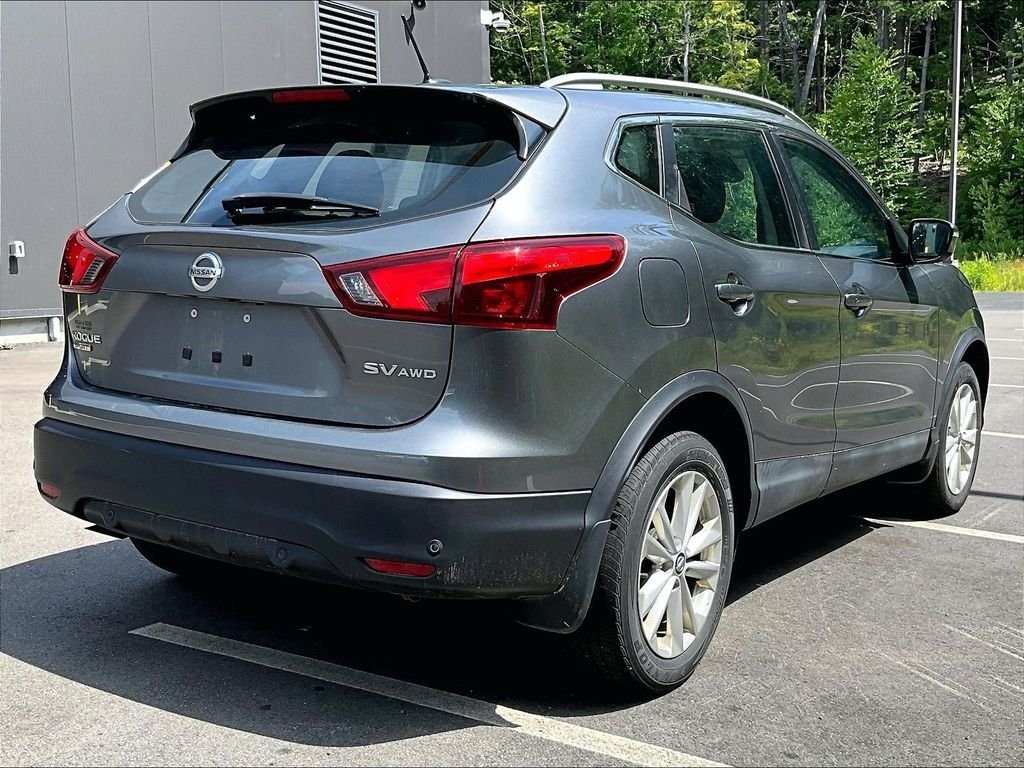 Used 2019 Gray Nissan SV image 4