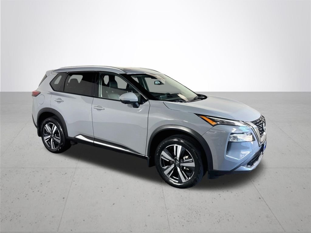Used 2023 Gray Nissan SL image 4