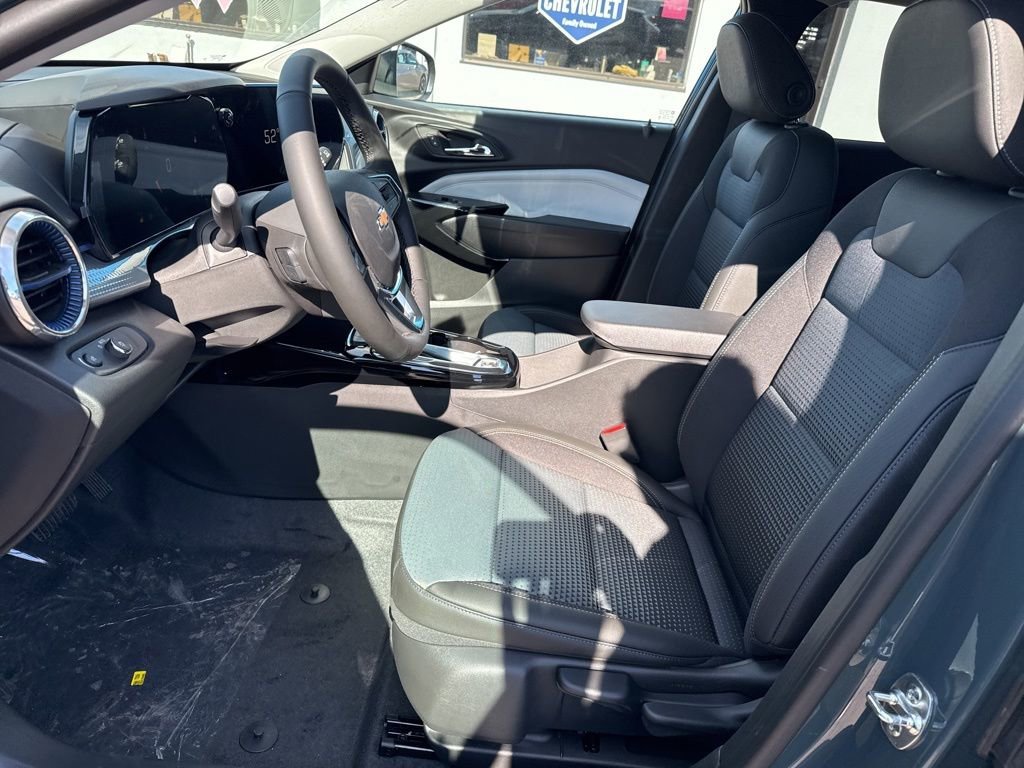 2026 Chevrolet Trax LT - Photo 14