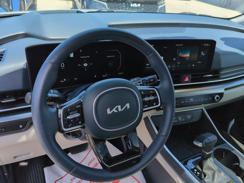 Certified Used 2025 White Kia SX Prestige image 9