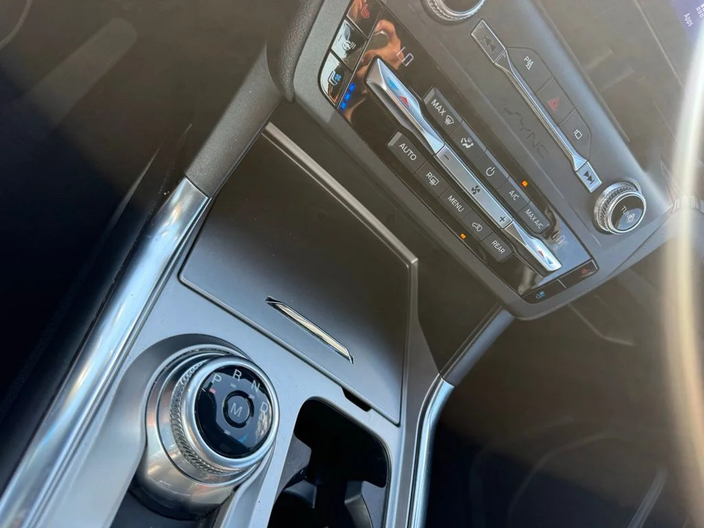 Used 2020 Red Ford Limited image 17