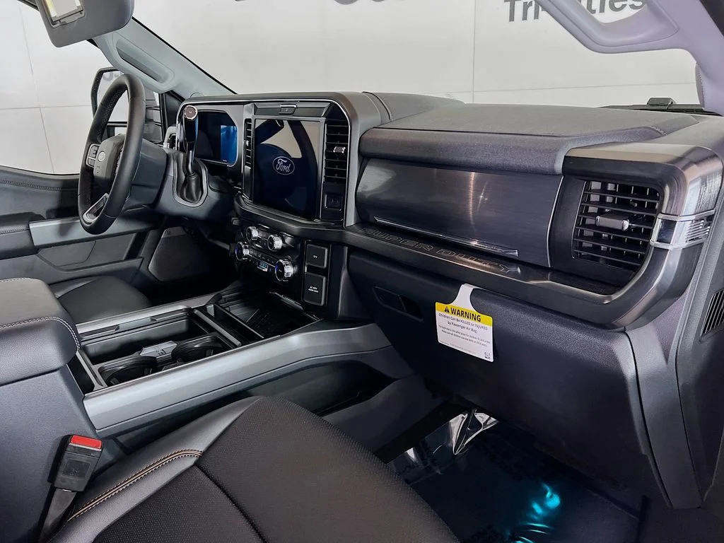 New 2026 Star White Metallic Tri-Coat Ford Lariat image 30