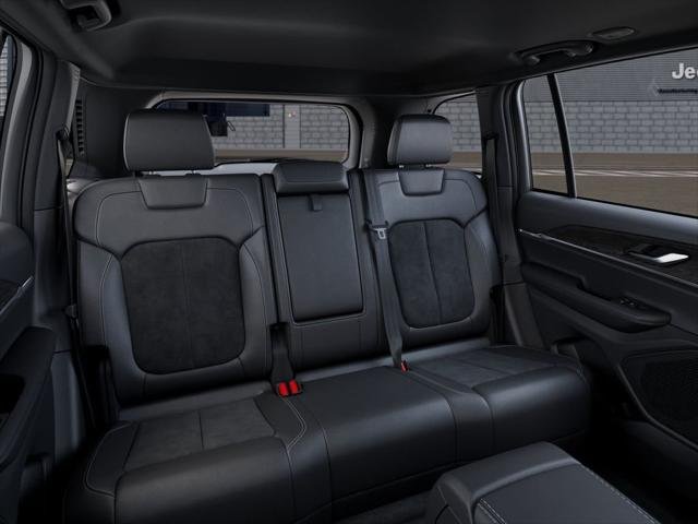 New 2026 Bright White Clear-Coat Exterior Paint Jeep Laredo image 41