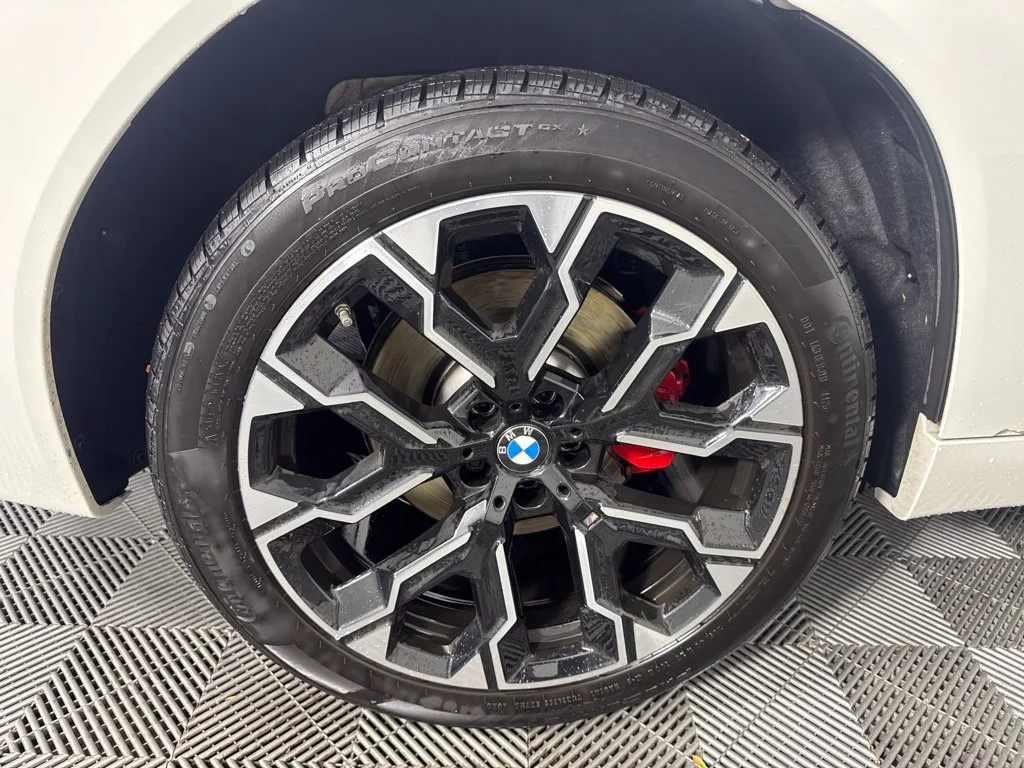 Certified Used 2025 Alpine White BMW M50 xDrive image 10