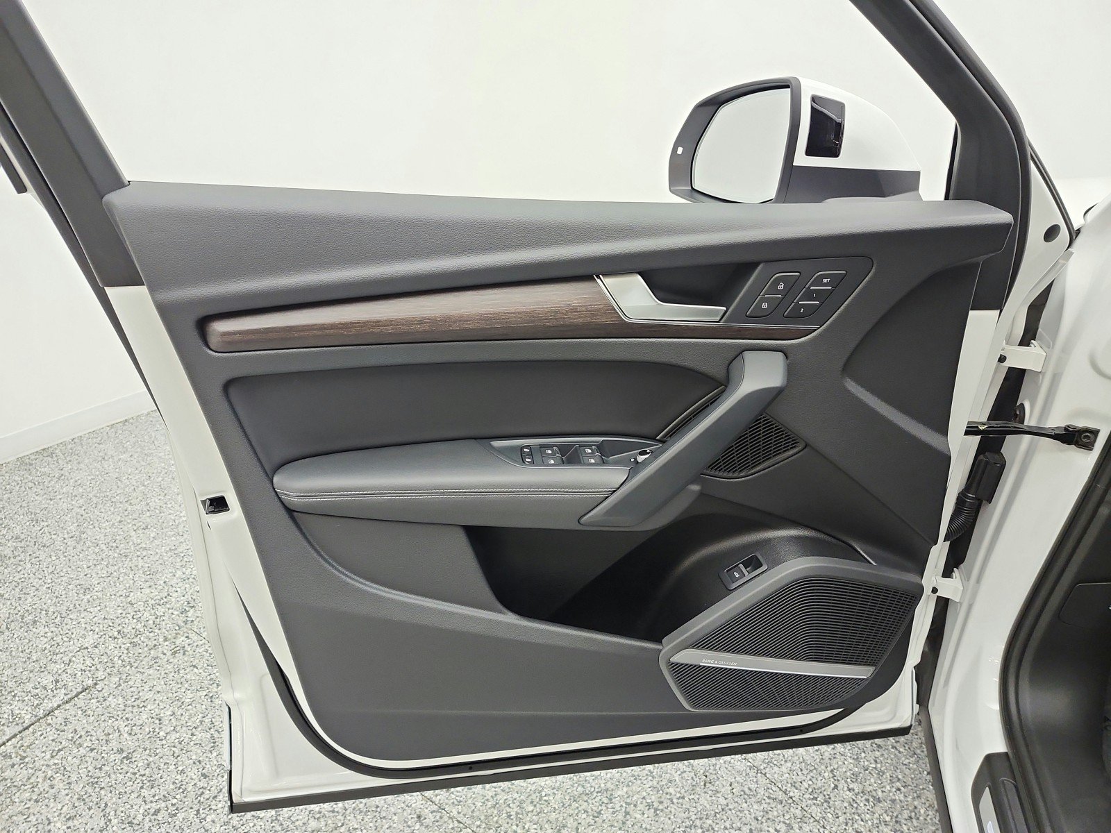 Used 2023 Ibis White Audi S line Premium Plus 45 TFSI quattro image 14