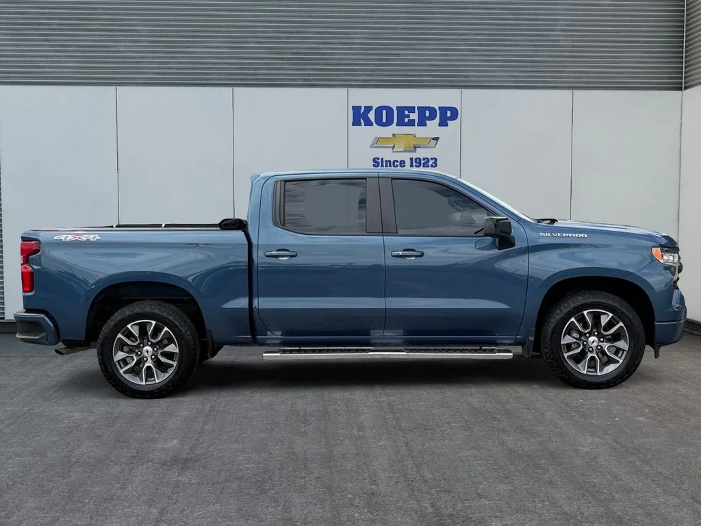 Used 2024 Lakeshore Blue Metallic Chevrolet RST image 6