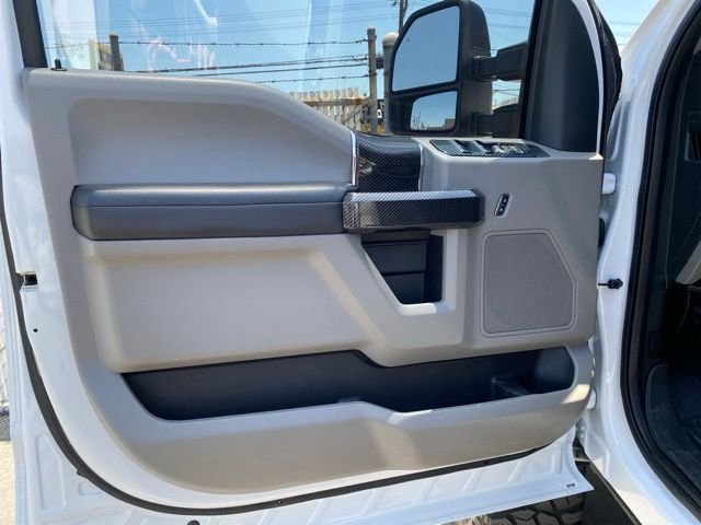 Used 2019 White Ford XLT image 12