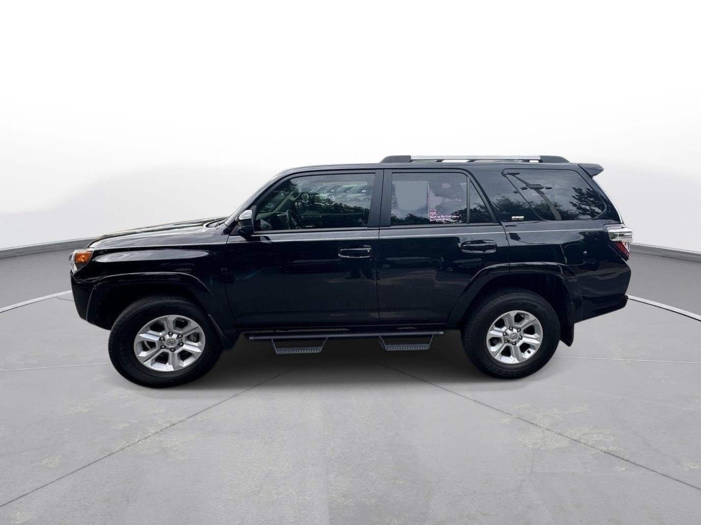 Used 2024 MIDNGT BLK MET TOYOTA TRUCK SR5 image 9