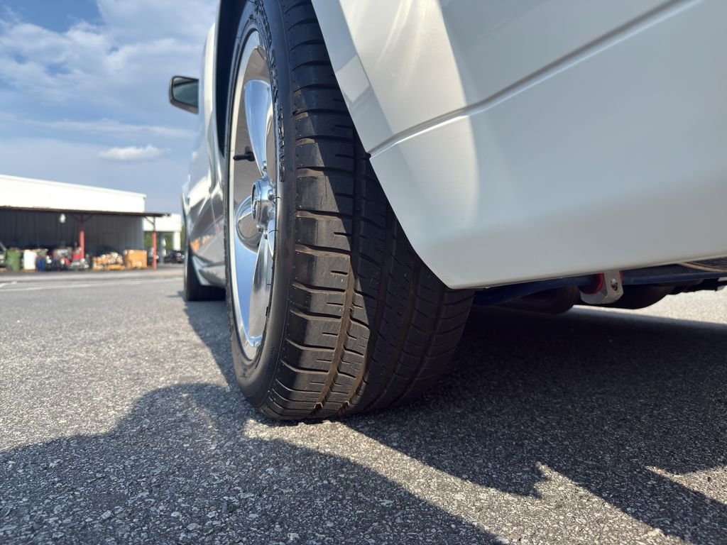 Used 2007 White Ford GT image 15